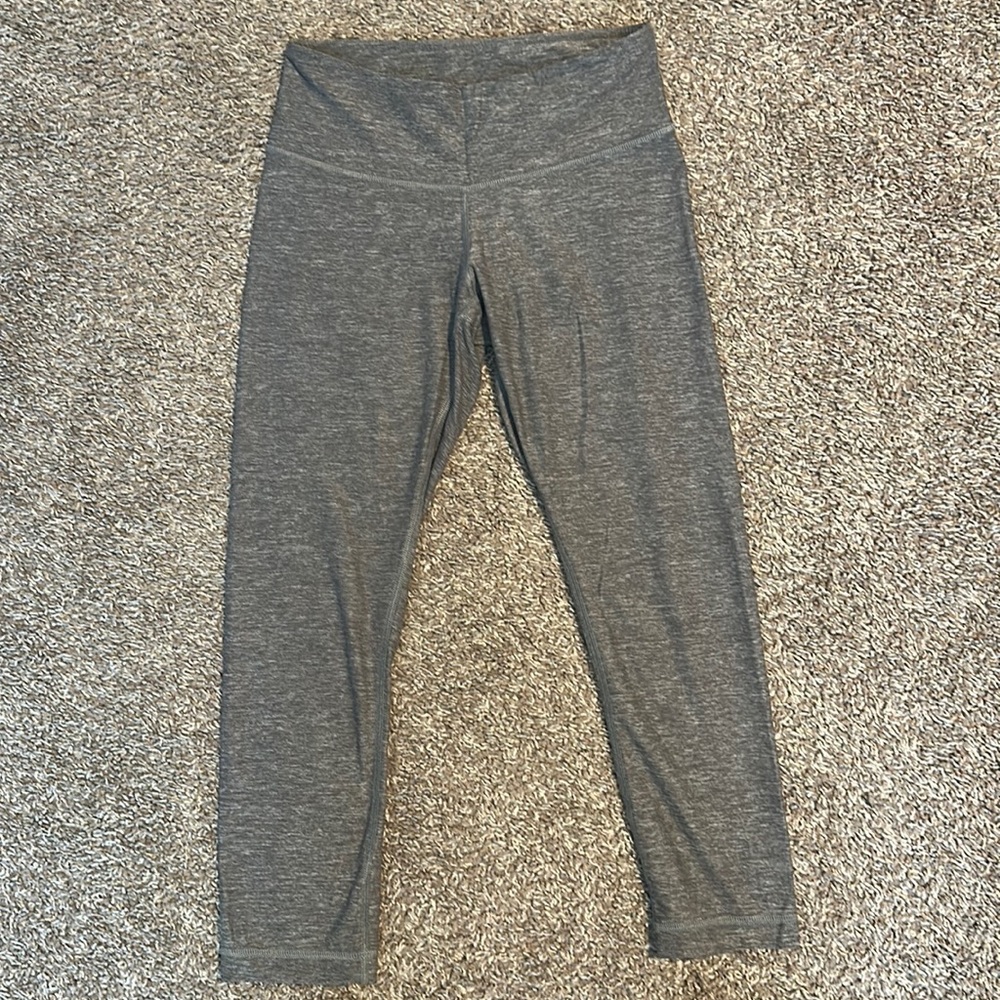 Lululemon gray capri leggings